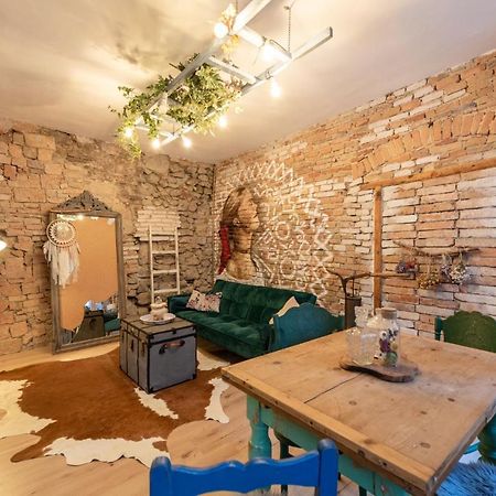 Accommodation At The Folklore Apartment Bratislava Exterior foto